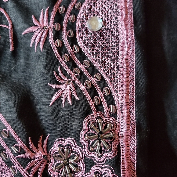 Anne Carson Black Linen Skirt Pink Embroidery EUC size 18 - Picture 6 of 8